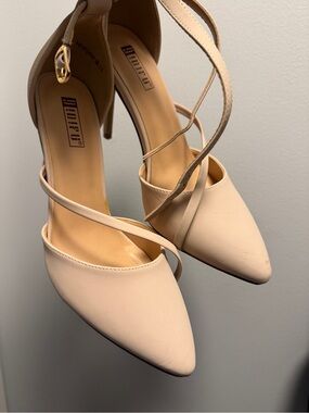 Idifu Nude Strappy Pointed-Toe Heels